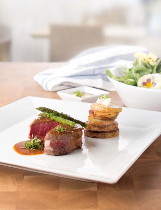 Actual Tiefer Teller / 29x29cm